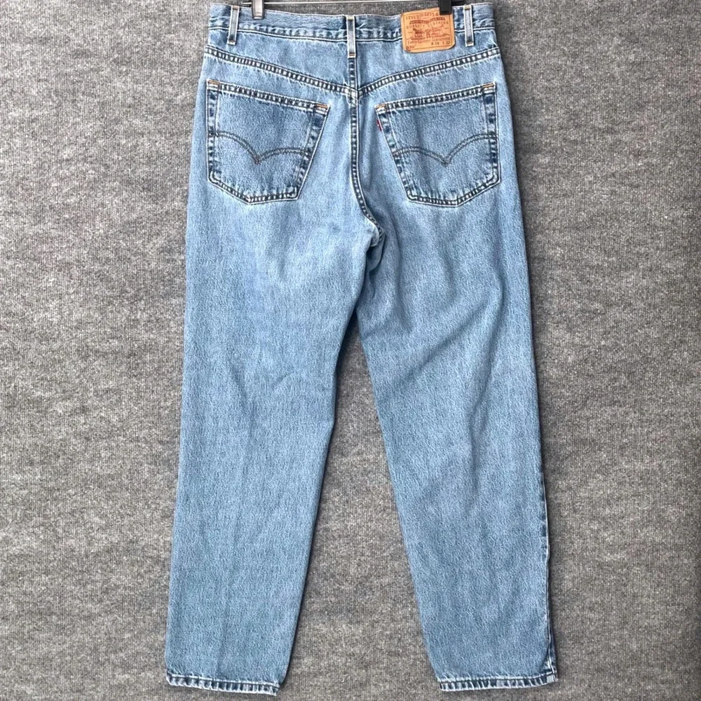 Vintage Levi Strauss 550 Relaxed Fit Jeans Mens W38 L32 Light Wash Denim USA Y2K